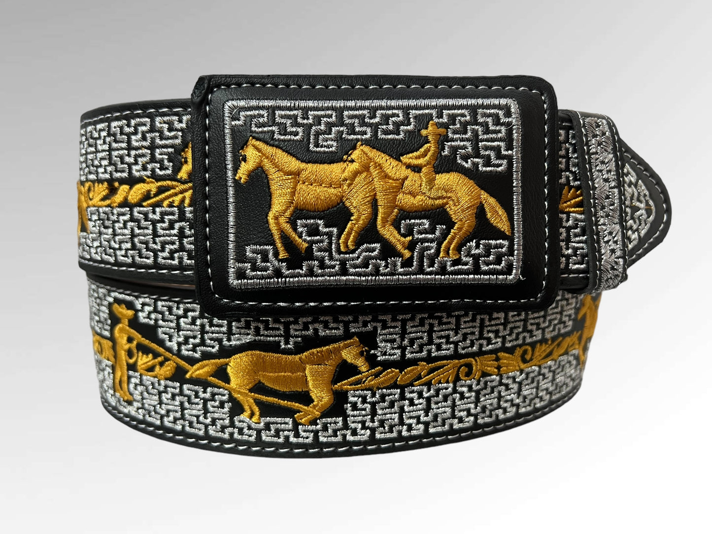 Cinto Bordado/Embroidered Belt